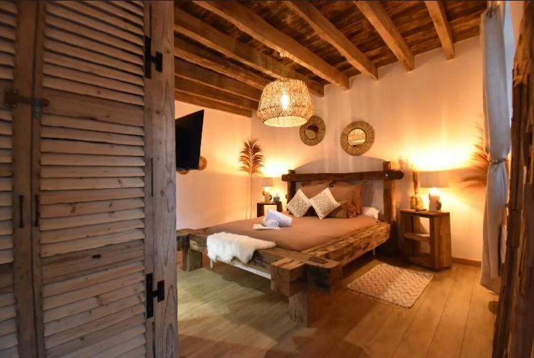 Bu (Eure-et-Loir) Le Relais Des Caleches - La Balinaise Bed & Breakfast エクステリア 写真